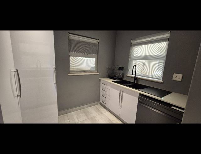 3 BEDROOM APARTMENT FOR SALE IN LA LUCIA